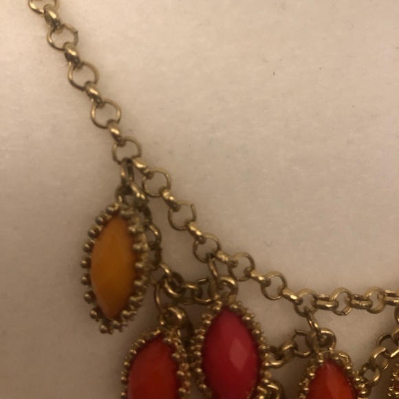 🦚 Ombré Statement Necklace - Picture 4 of 6